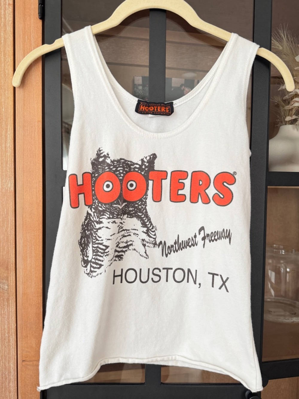 Vintage Hooters y2k tank top owl graphic tee delightfully tacky yet unrefined